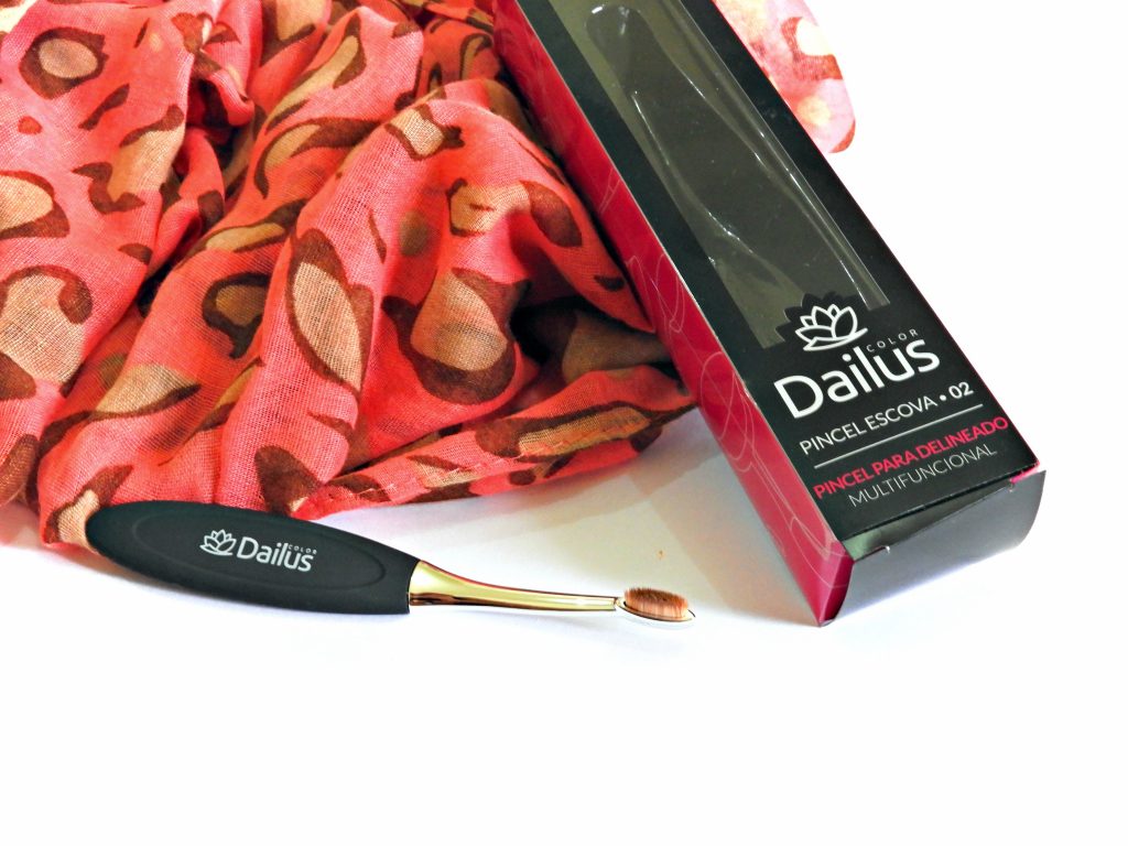 PINCEL ESCOVA 02 PARA DELINEADO da DAILUS