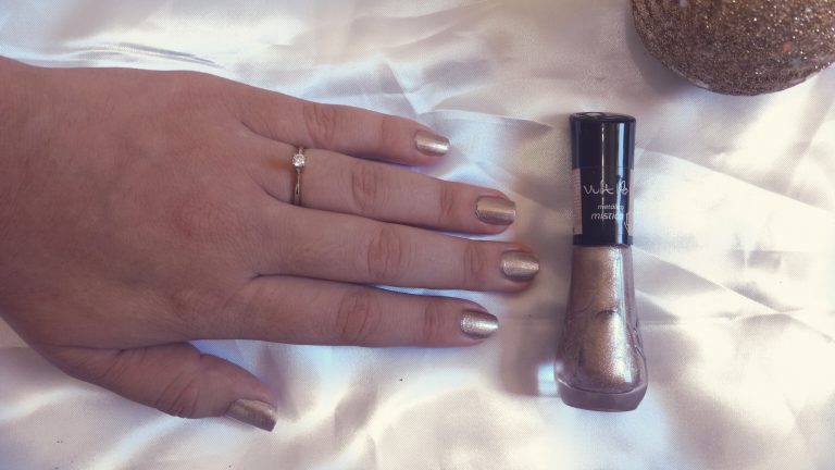 Esmalte Mística – Vult | Unhas da Semana